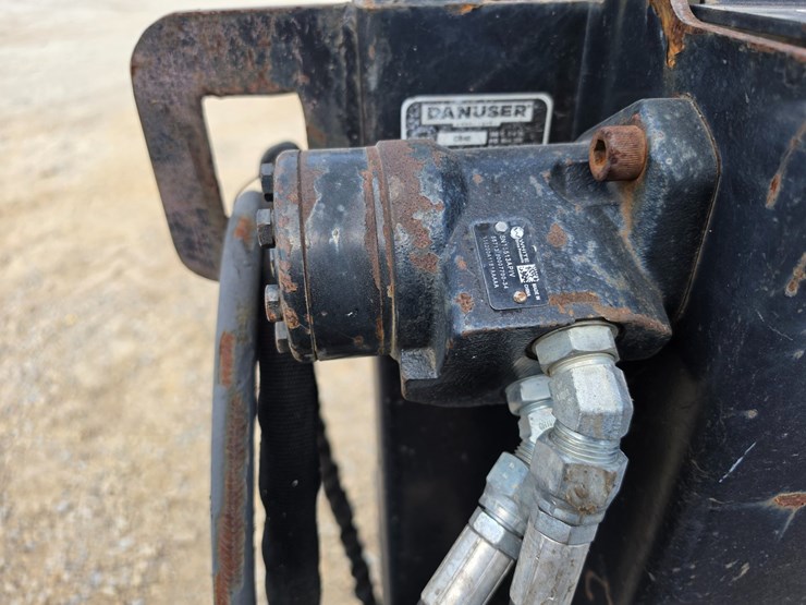 #26512-•-danuser-hydraulic-drop-hammer-skid-steer-attachment-image-10