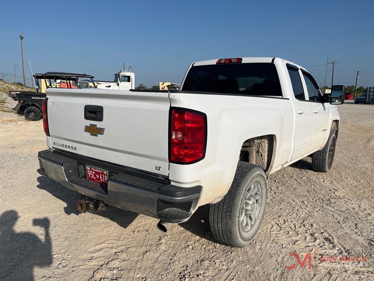 2018-chevrolet-2500-image-2