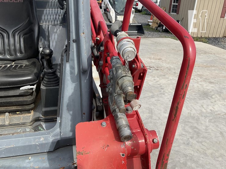 2022-takeuchi-tl10v2-image-13