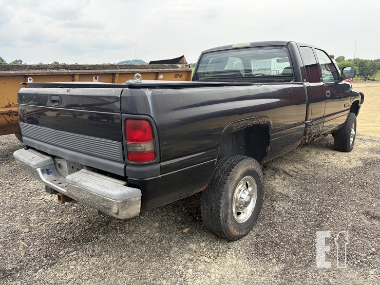 1999-dodge-ram-2500-image-3