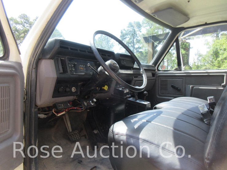 1997-ford-f800-image-6