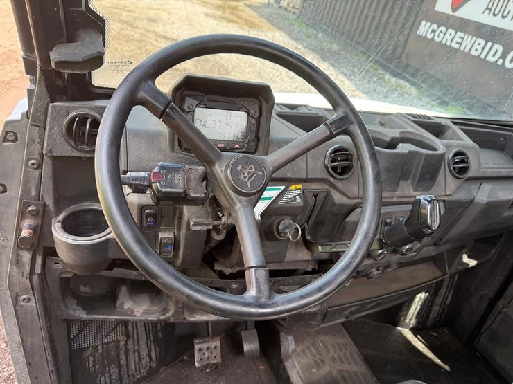 2022-bobcat-uv34-image-16