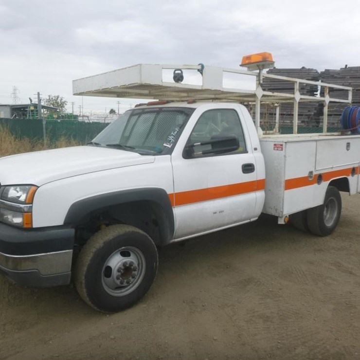 2003 CHEVROLET 3500
