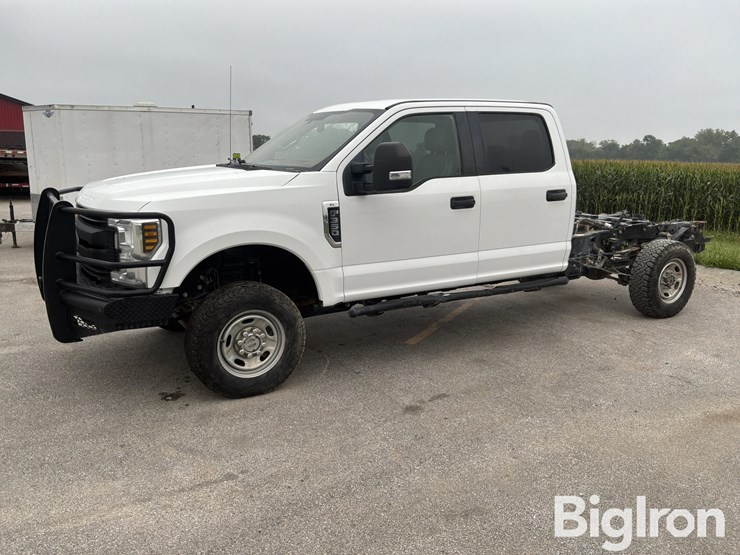 2019-ford-f350-xl-image-1