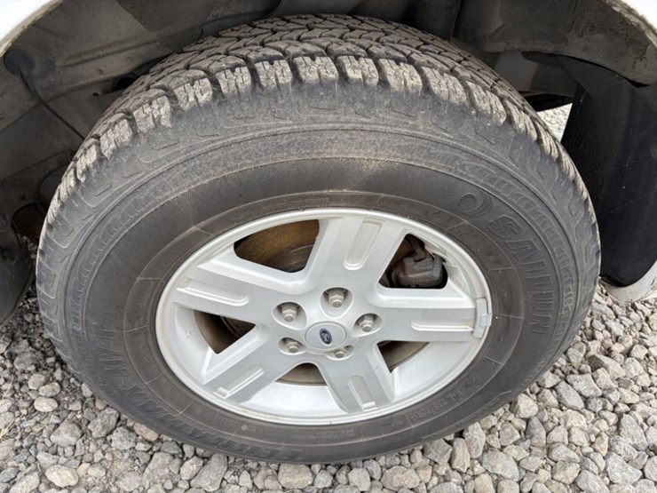 2008-ford-escape-hybrid-image-12