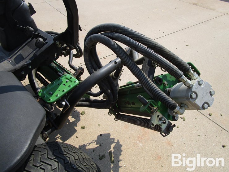 john-deere-3225c-image-16