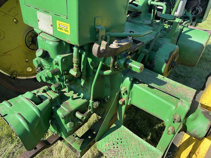 john-deere-70-image-23