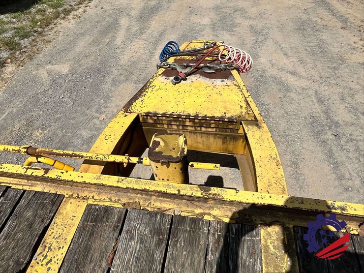 2018-better-built-22.5t-dual-t/a-equipment-trailer-image-27