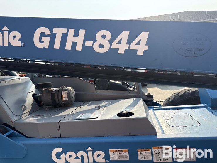 2012-genie-gth844-image-17