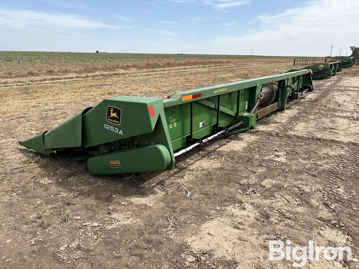 2011-john-deere-1253a-image-7