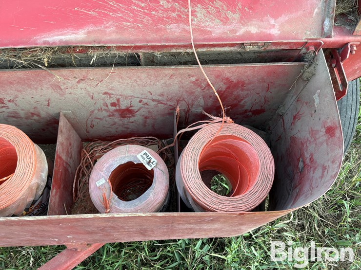 new-holland-hayliner-273-image-13