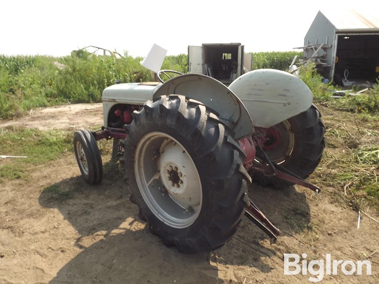 ford-8n-image-7