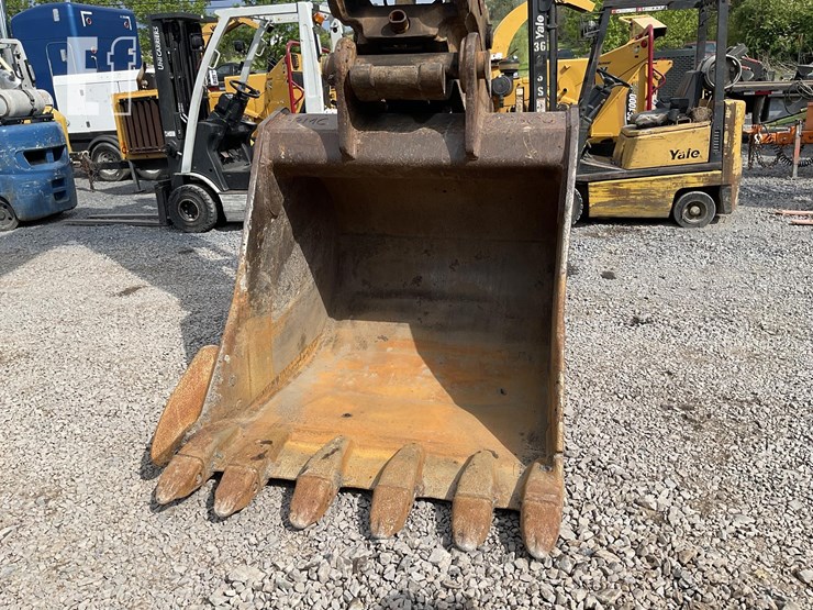 2015-deere-350g-lc-image-11