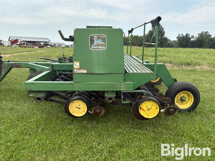 john-deere-750-image-8