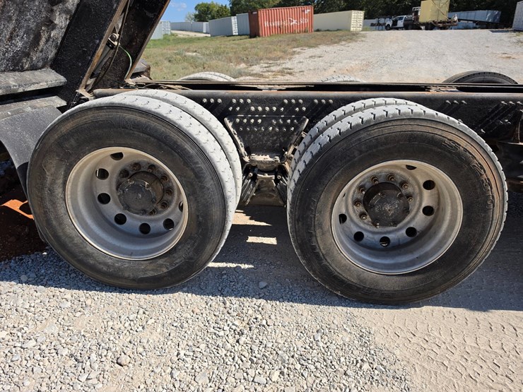 #26510-•-2006-mack-ct713-triaxle-dump-truck-image-66
