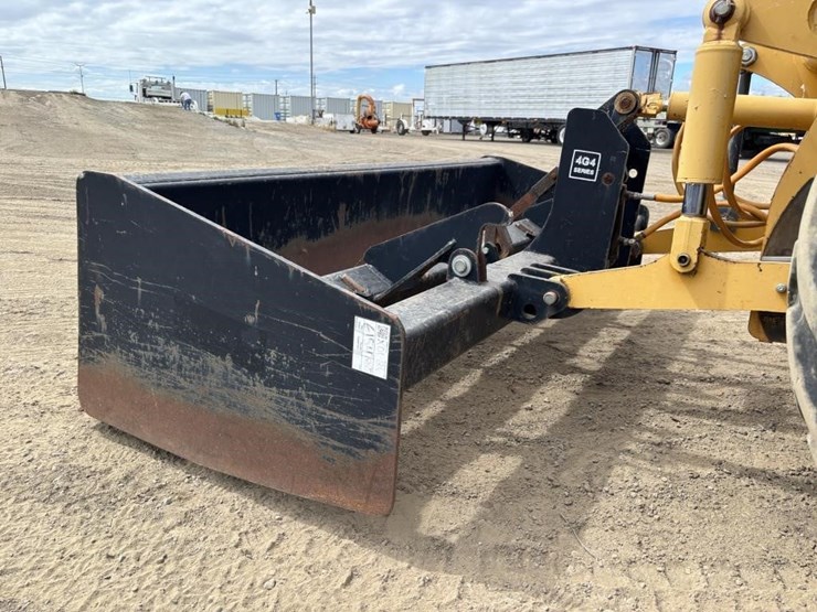 2013-deere-210k-ep-image-17