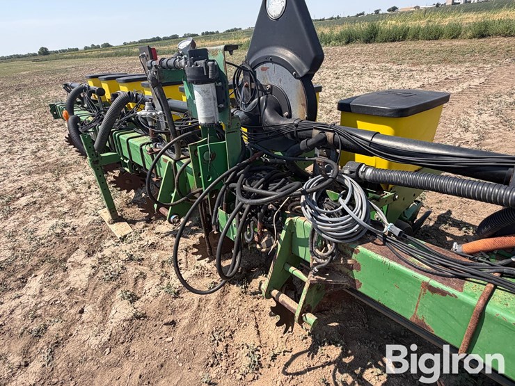john-deere-1710-image-13