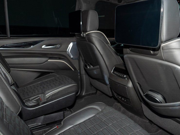 2024-cadillac-escalade-esv-image-75