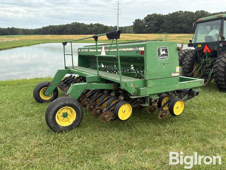 john-deere-750-image-5
