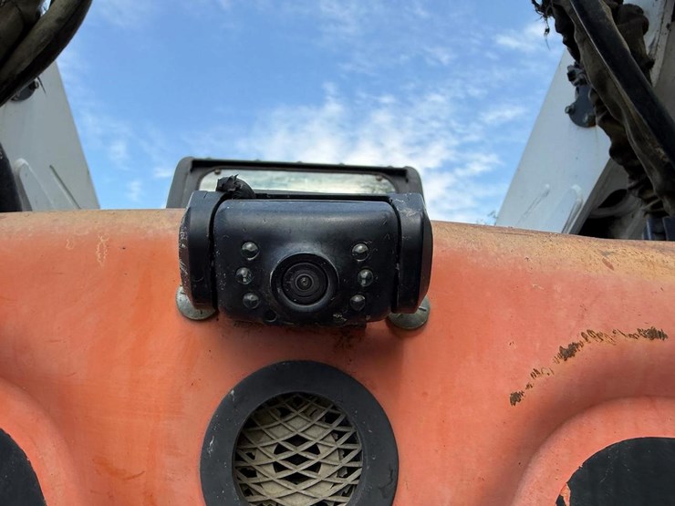 bobcat-t870-image-15