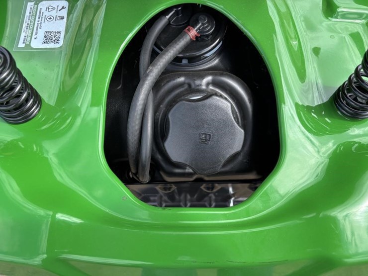 2026-john-deere-s120-image-22