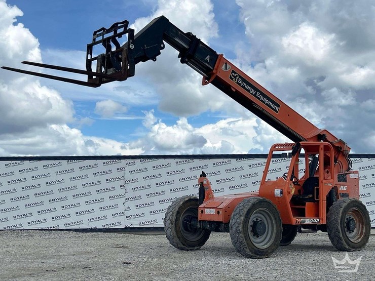 2019-jlg-6042-6,000lb-4x4-rough-terrain-telehandler-image-1