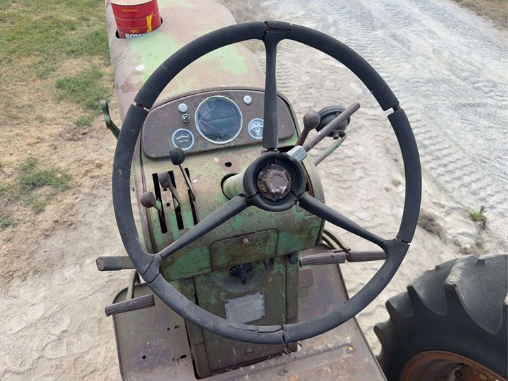 john-deere-3010-image-30