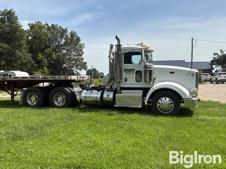2013-peterbilt-388-image-4