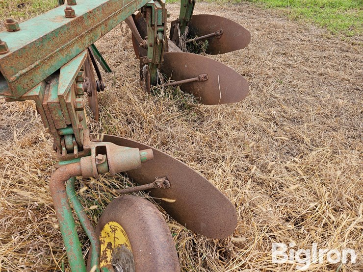 john-deere-f125-image-15