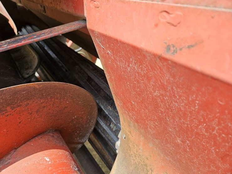 hesston-6450-image-13