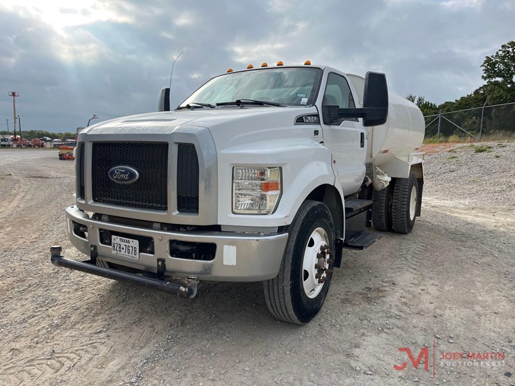 2017-ford-f650-image-4
