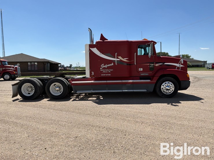 1995-freightliner-fld112-image-4