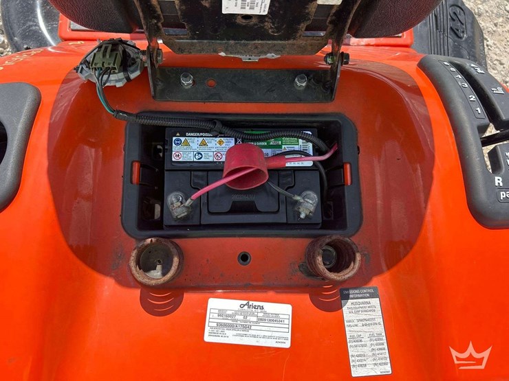 2013-ariens-40in-riding-mower-image-11