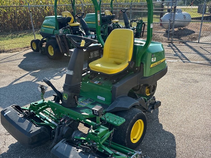 2022-john-deere-14-image-4