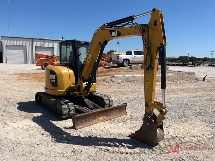 2016-caterpillar-305.5e2-cr-image-3