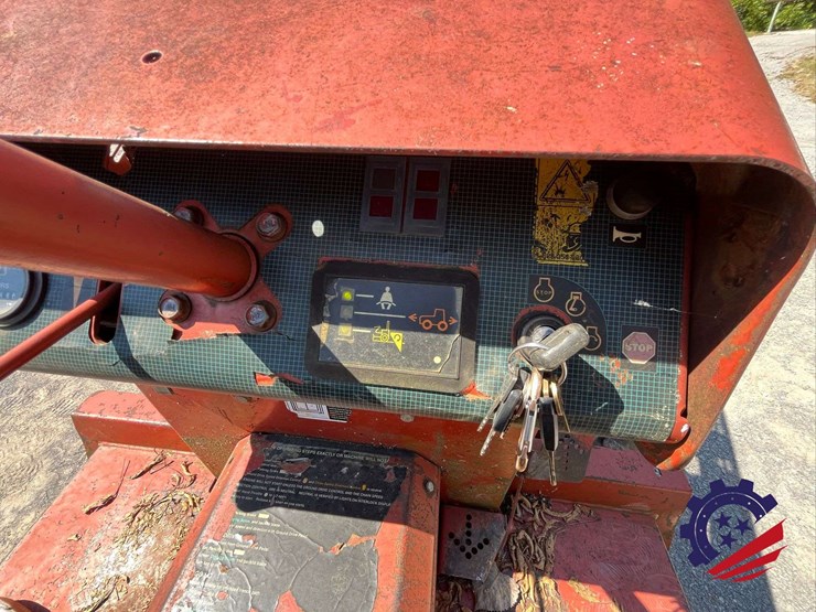 2001-ditch-witch-3700-image-35