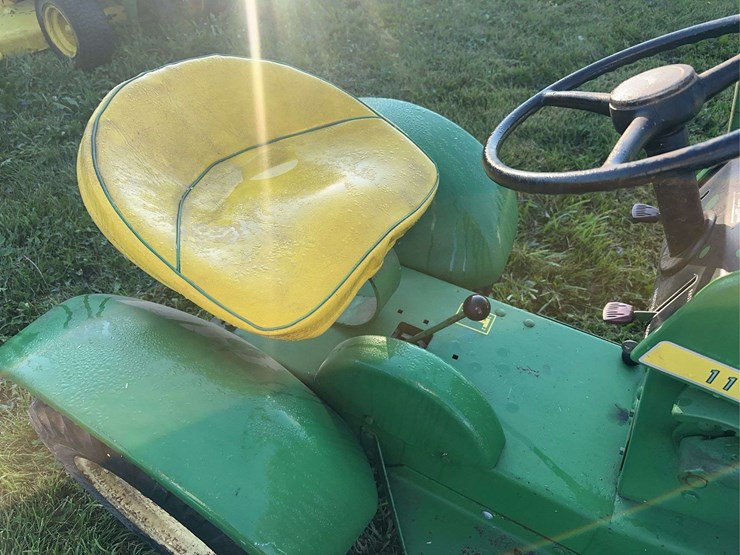 john-deere-110-image-9