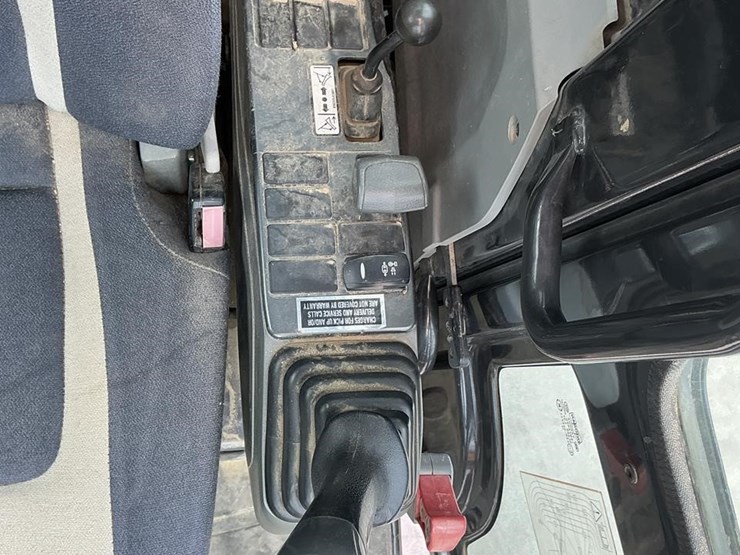 2020-bobcat-e145-image-16