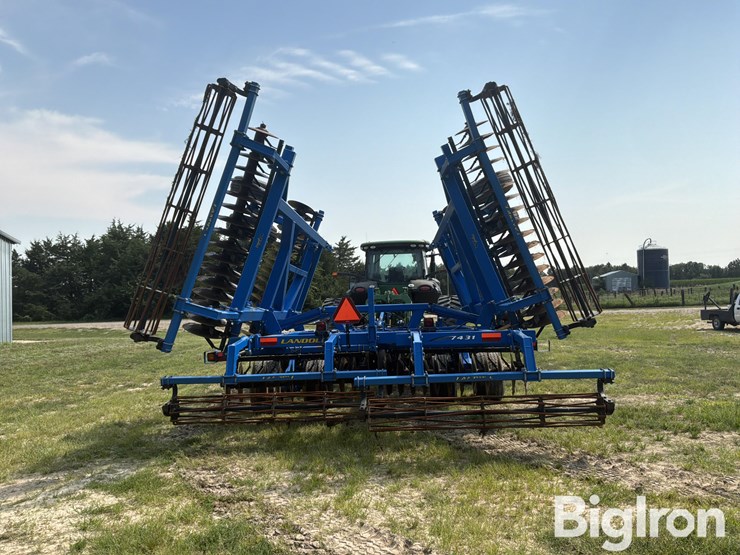 2010-landoll-7431-33-image-6