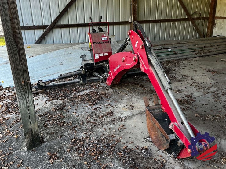 mahindra-1538b-farm-tractor-backhoe-attachment-image-2