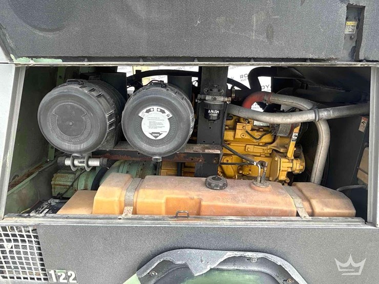 2006-sullair-towable-air-compressor-image-6