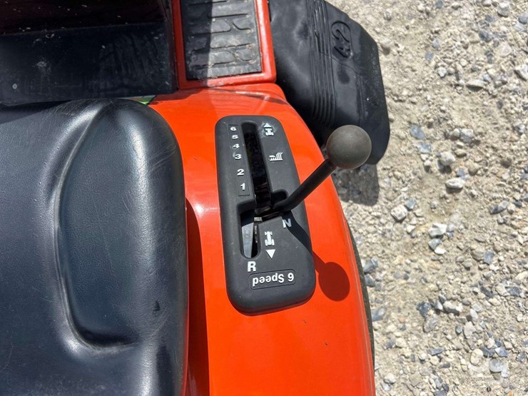 2013-ariens-40in-riding-mower-image-18
