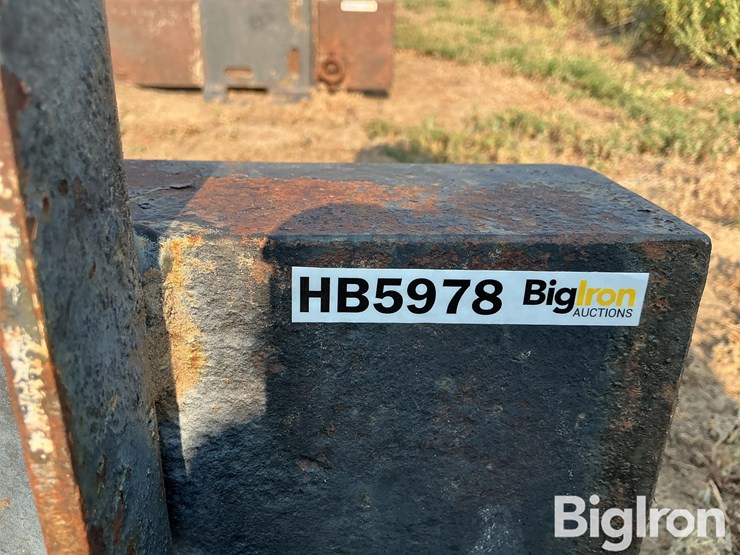 skid-steer-bale-spear-attachment-image-15