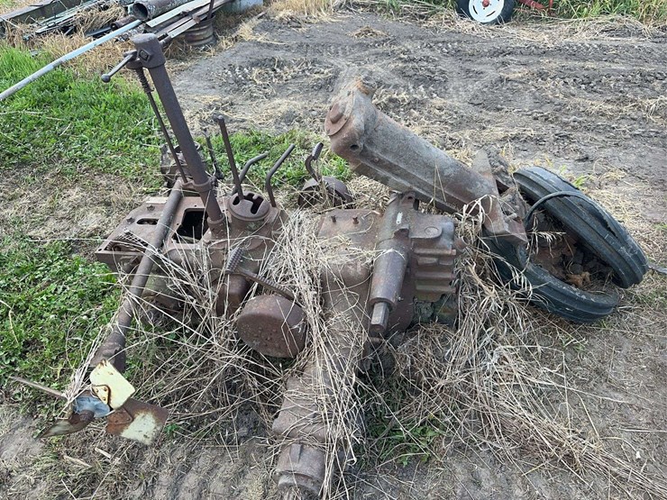 john-deere-b-image-10