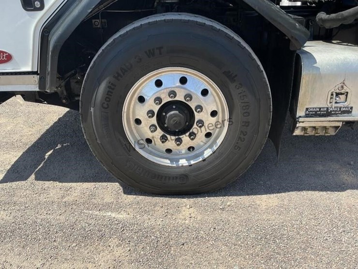 2018-peterbilt-520-image-9