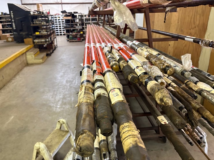new-hf-2”-x-1-1/2”-x-12’,-52-comp,-4-wiper,-hvr,-cs-trim-downhole-pump-image-2