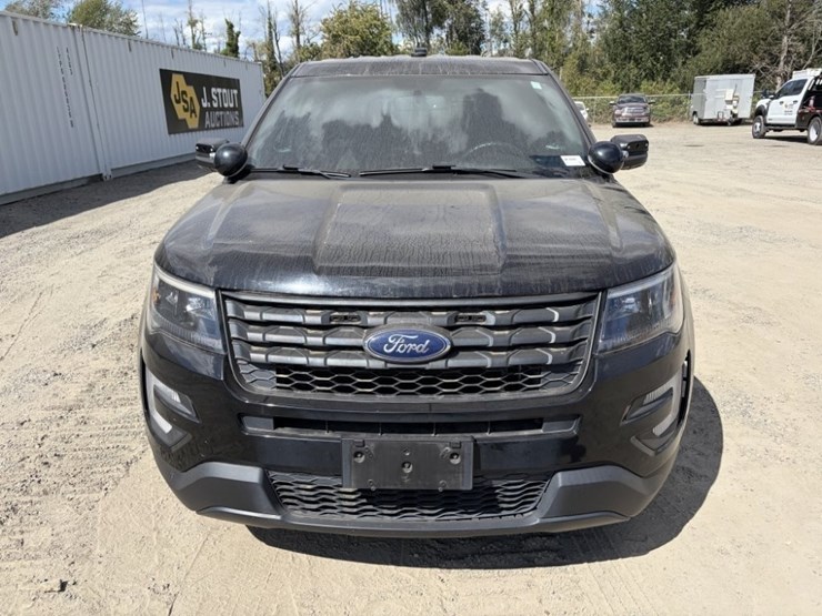 2018-ford-explorer-image-8