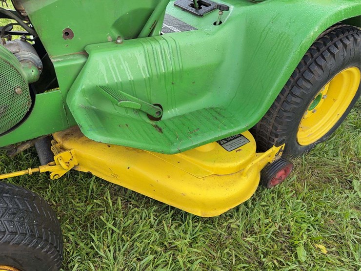 john-deere-110-image-11