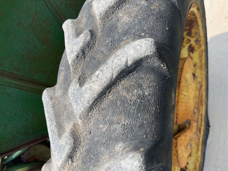 john-deere-a-image-15