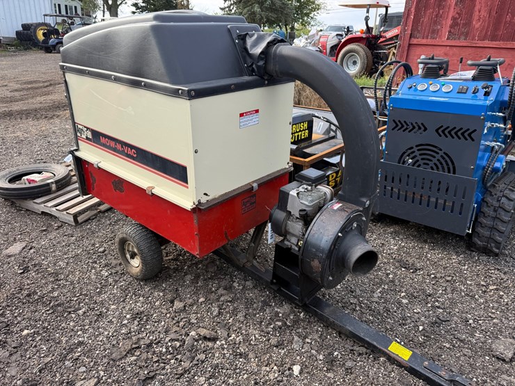 #740-•-agri-fab-mow-n-vac-tow-behind-leaf-vacuum-image-2